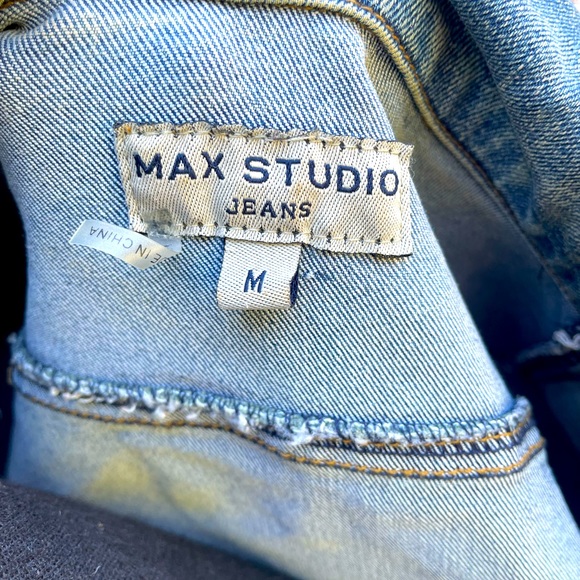 Max Studio Jeans, Animal Print Design, Jean Jacket, Size M - Picture 3 of 3